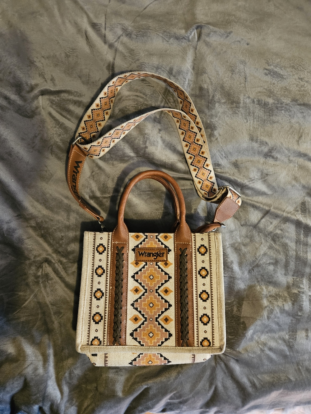 Wrangler Tan, Cream & Brown Southwestern Pattern Tote with Detachable Strap